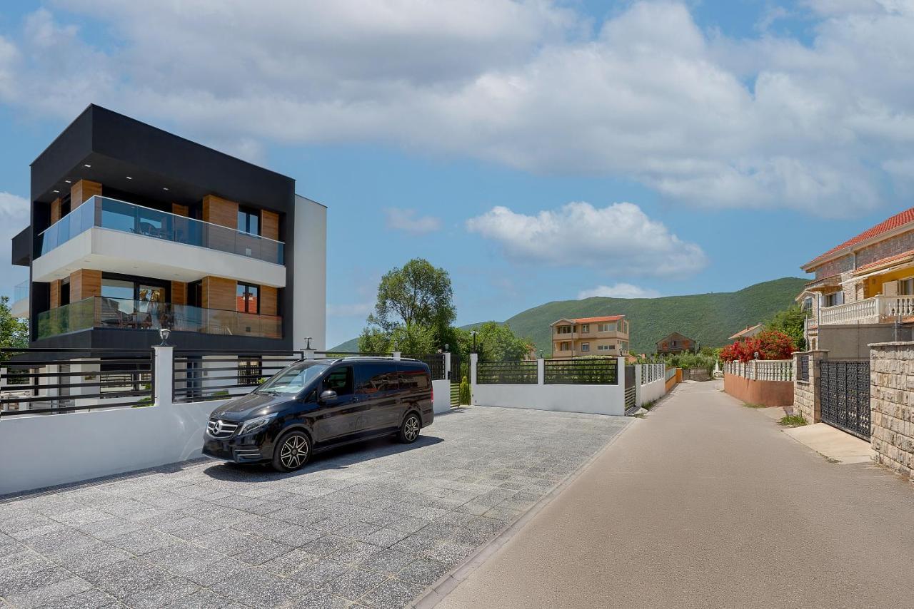 Georgiy Lux Apartments Lastva Grbaljska ภายนอก รูปภาพ