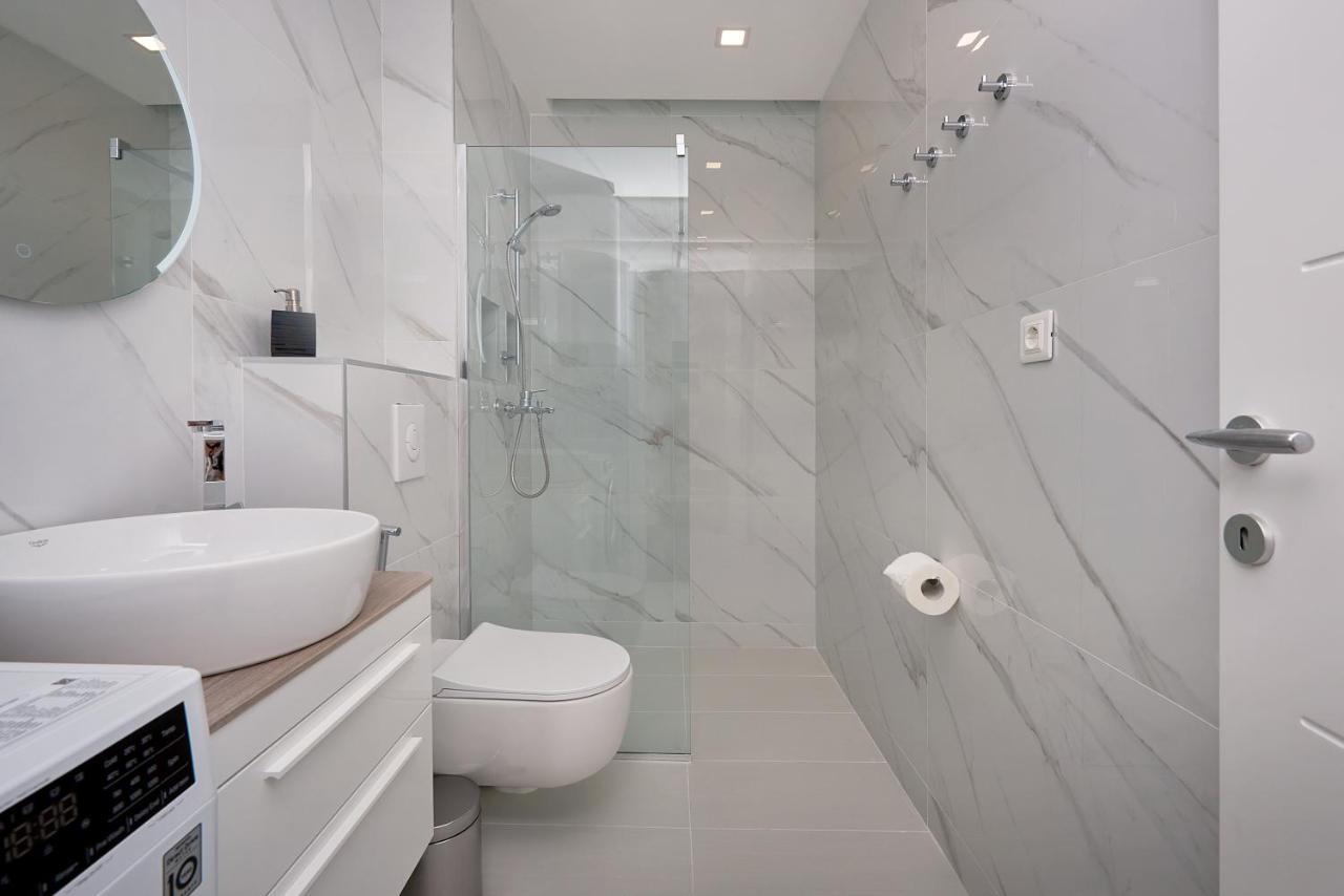 Georgiy Lux Apartments Lastva Grbaljska ภายนอก รูปภาพ