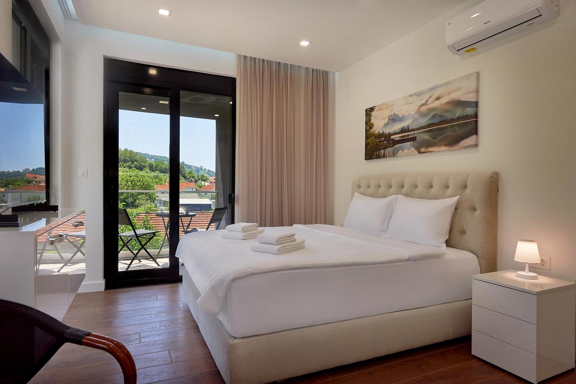 Georgiy Lux Apartments Lastva Grbaljska ภายนอก รูปภาพ